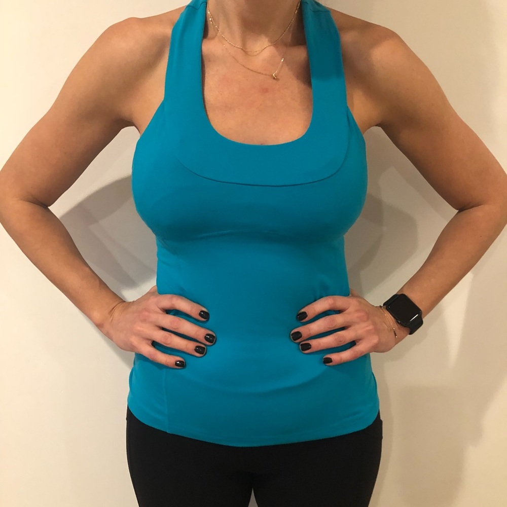 Lululemon 🍋  halter size 6